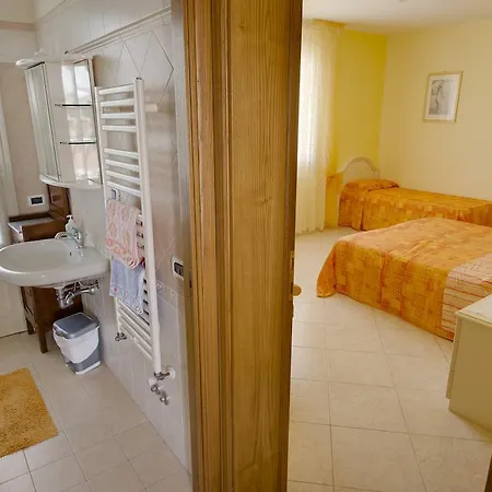 Vittoria Bed & Breakfast Torre del Lago Puccini